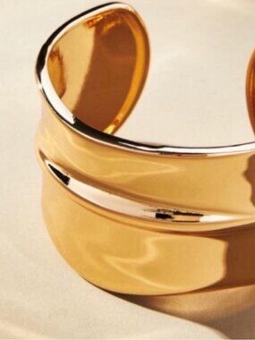 New! Gold Thick Cuff Bracelet NWOT